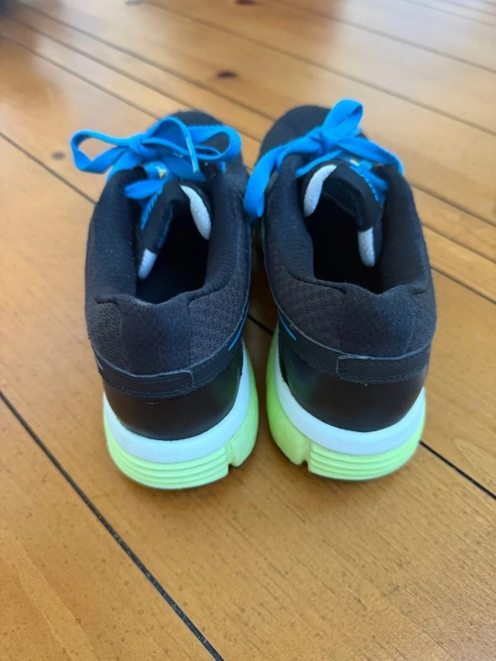 Men’s Nike Dual Fusion ST2 Sneakers | Black / Volt / Blue | Running Shoes - Picture 3 of 6